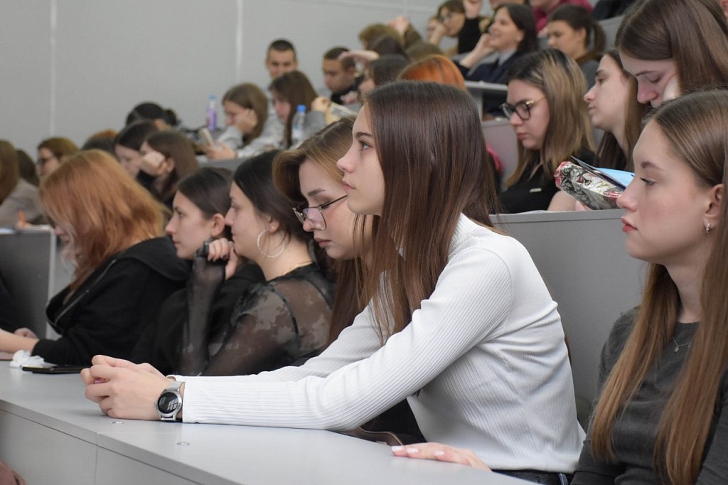 Лектории Знания начинают новый сезон Источник