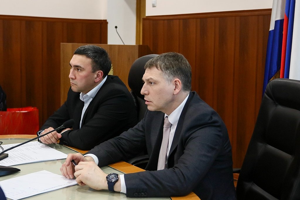 Комплексную поддержку участникам СВО обсудили на совещании в Находке пресс-служба администрации НГО