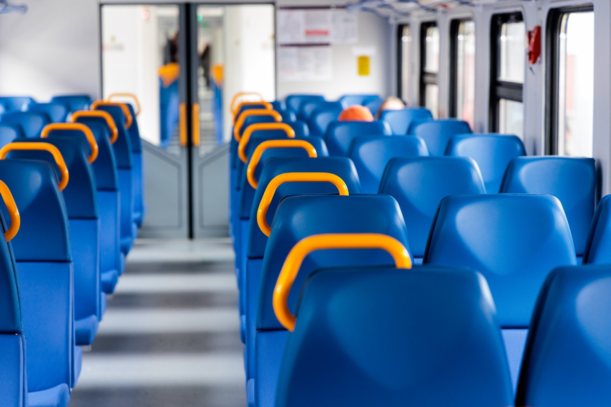 Электричка, железнодорожный вокзал, вагон Евгений Кулешов, ИА PrimaMedia