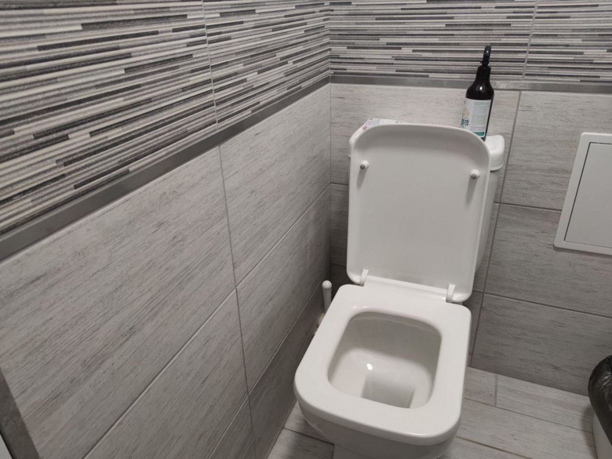 2 ложки на стакан - и в унитаз: сантехника сверкает алмазным блеском, ни налета, ни мочевого камня ИА SevastopolMedia.ru