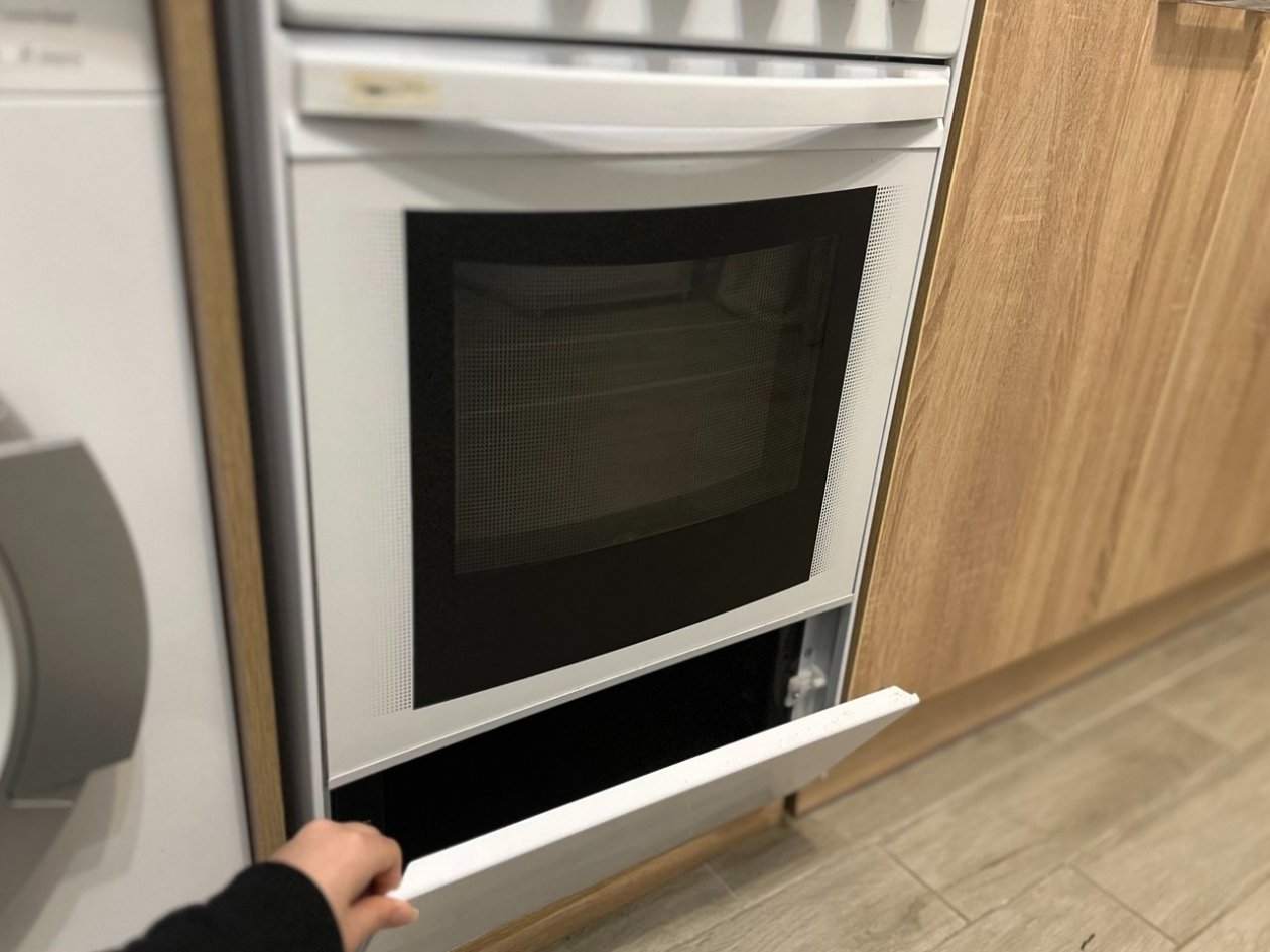 Всю жизнь используем неправильно: для чего нужна полочка под духовкой - мало кто знает ИА Stavropol.Media