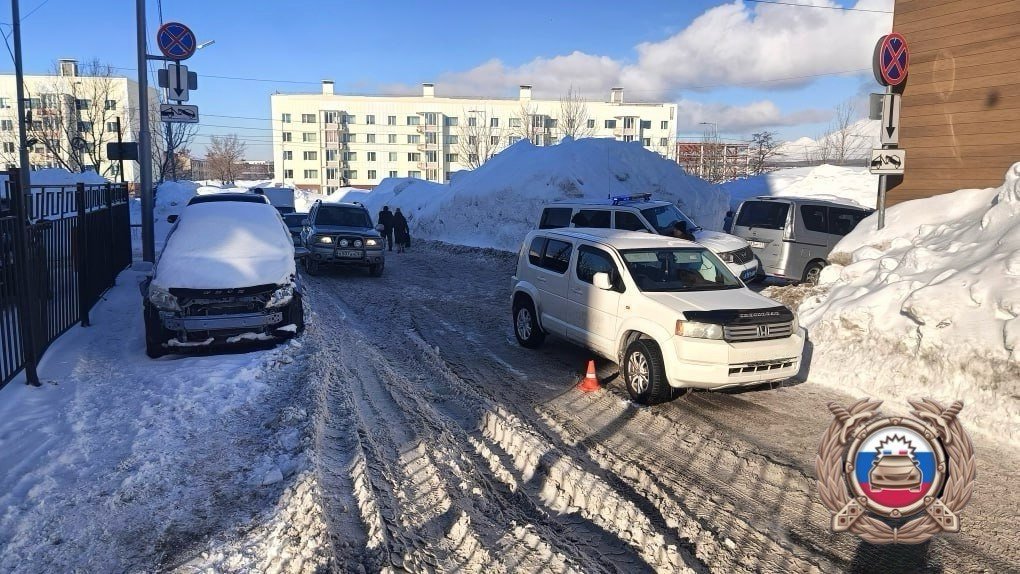 Кадры с места ДТП на Лукашевского в столице Камчатки. 27 января 2026 года Госавтоинспекция по Камчатскому краю