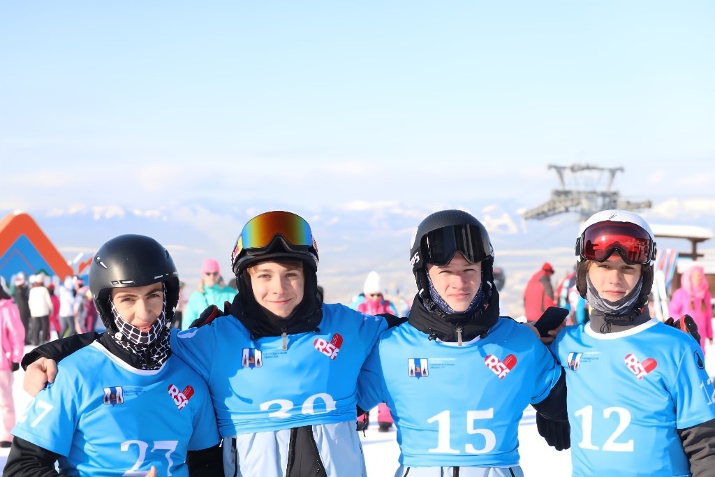 Второй день чемпионата и первенства Дальневосточного федерального округа по сноуборду пресс-служба министерства спорта Сахалинской области