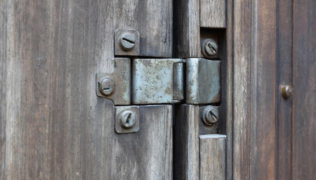 Дверные петли ИИ GigaChat (18+)