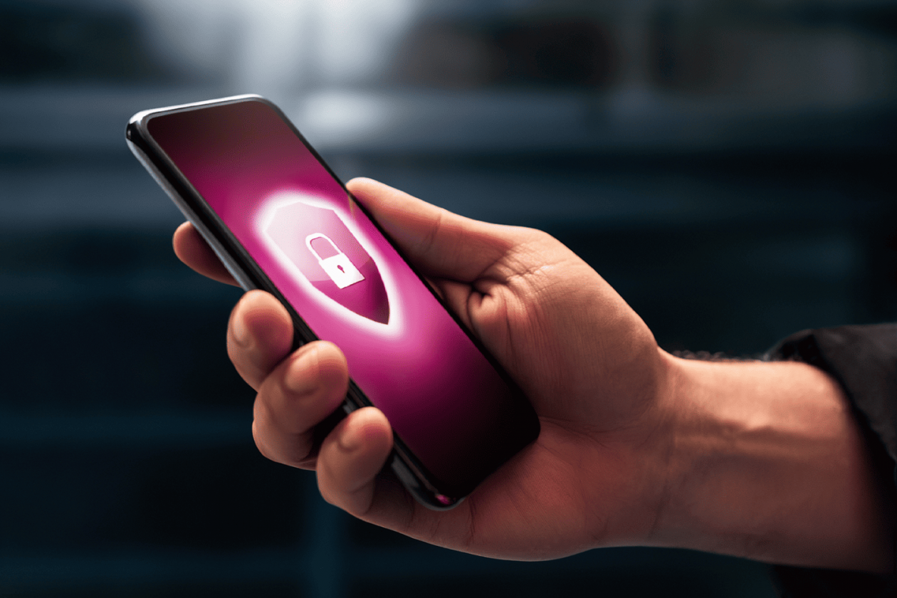 Т2 бесплатно защитит всех абонентов от фишинга Shutterstock, Tero Vesalainen