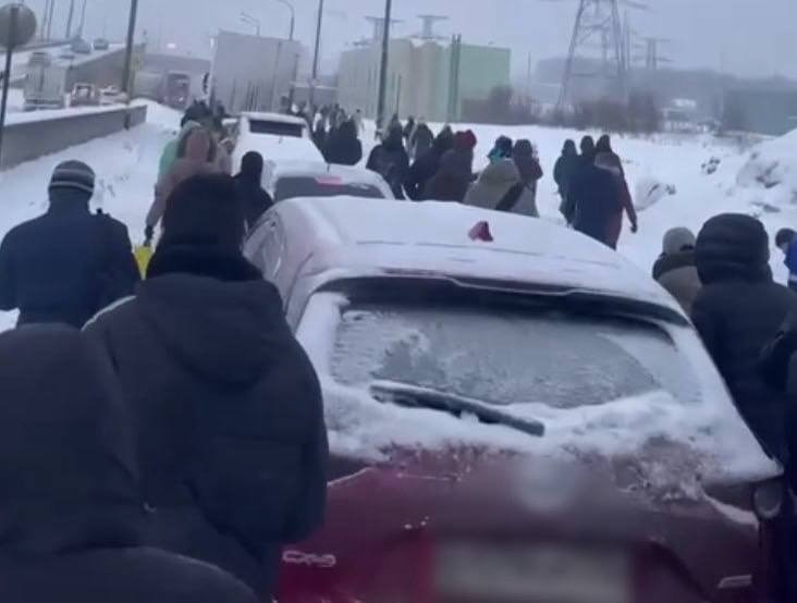 Тематическое фото скриншот из видео, соцсети