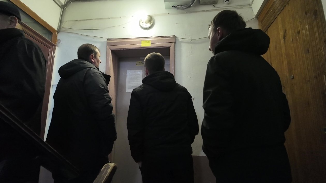 Жильцы несколько месяцев страдают из-за неработающего лифта Народный Фронт Крыма