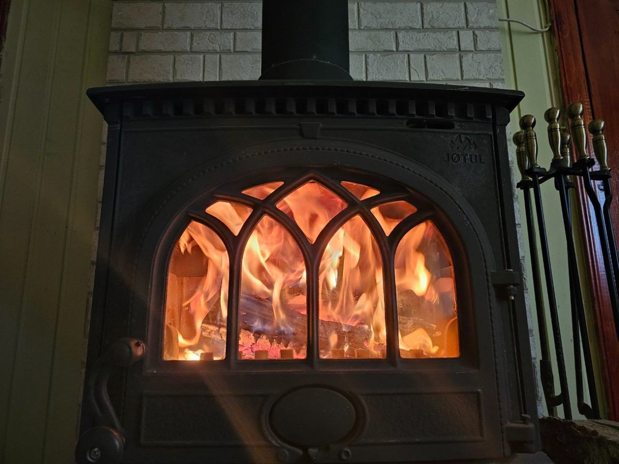 Навсегда забыл о горе опилок и мусоре у печи: заменил привычные дрова на эти блоки - и дома жара 12 часов подряд ИА SevastopolMedia.ru