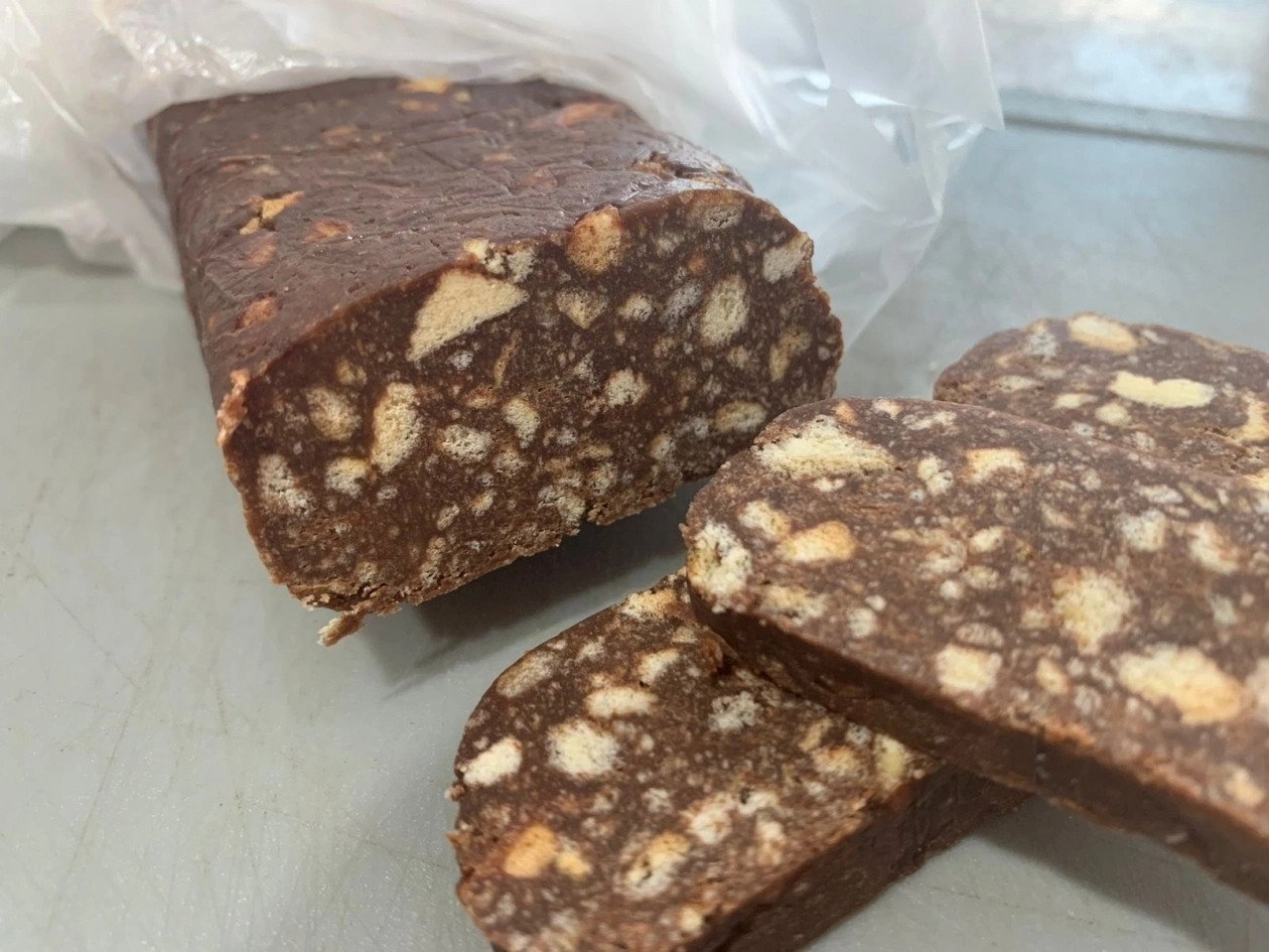 Советская шоколадная колбаса: мечта детей СССР - как сейчас приготовить дома ИА ЕАОMedia