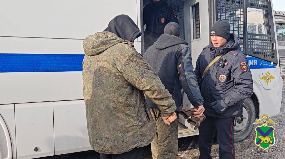 Рейд по мигрантам на улице Коммунальной пресс-служба ОМВД России по городу Уссурийску