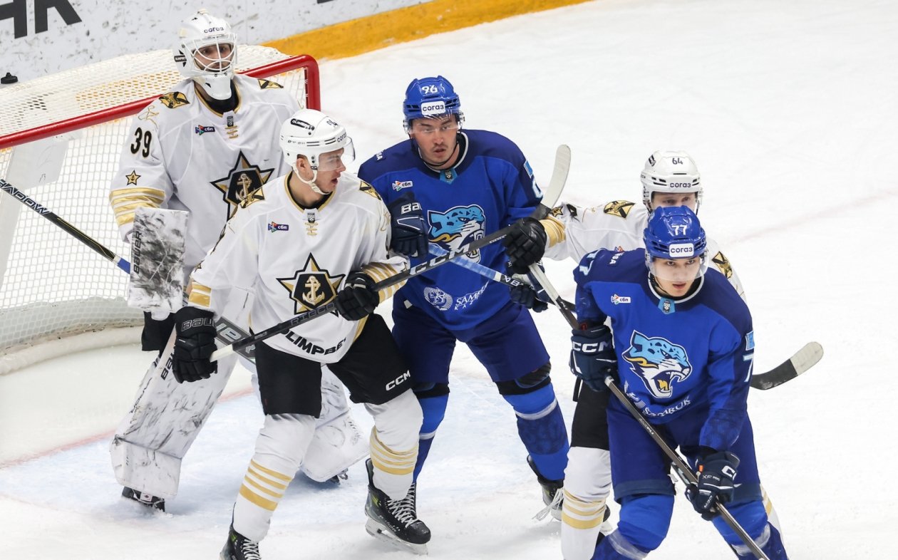 &quotАдмирал&quot наконец-то выиграл: &quotморяки&quot обыграли &quotБарыс&quot в выездной встрече ХК &quotБарыс&quot