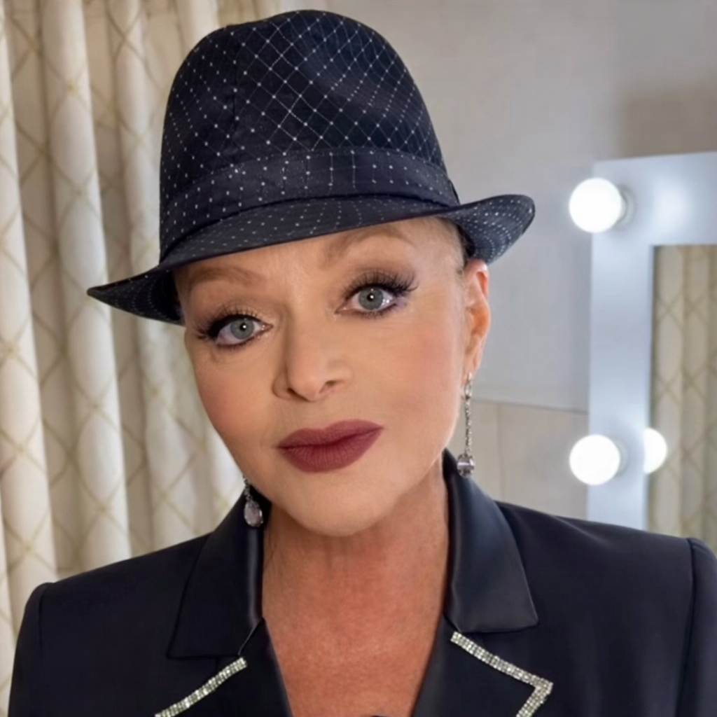 Тематическое фото Личные соцсети Ларисы Долиной