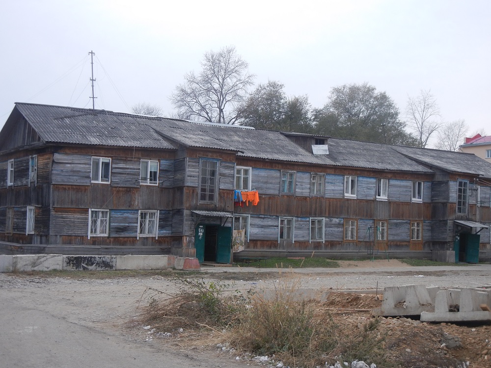 Типичный деревянный жилфонд, Фото с места события собственное