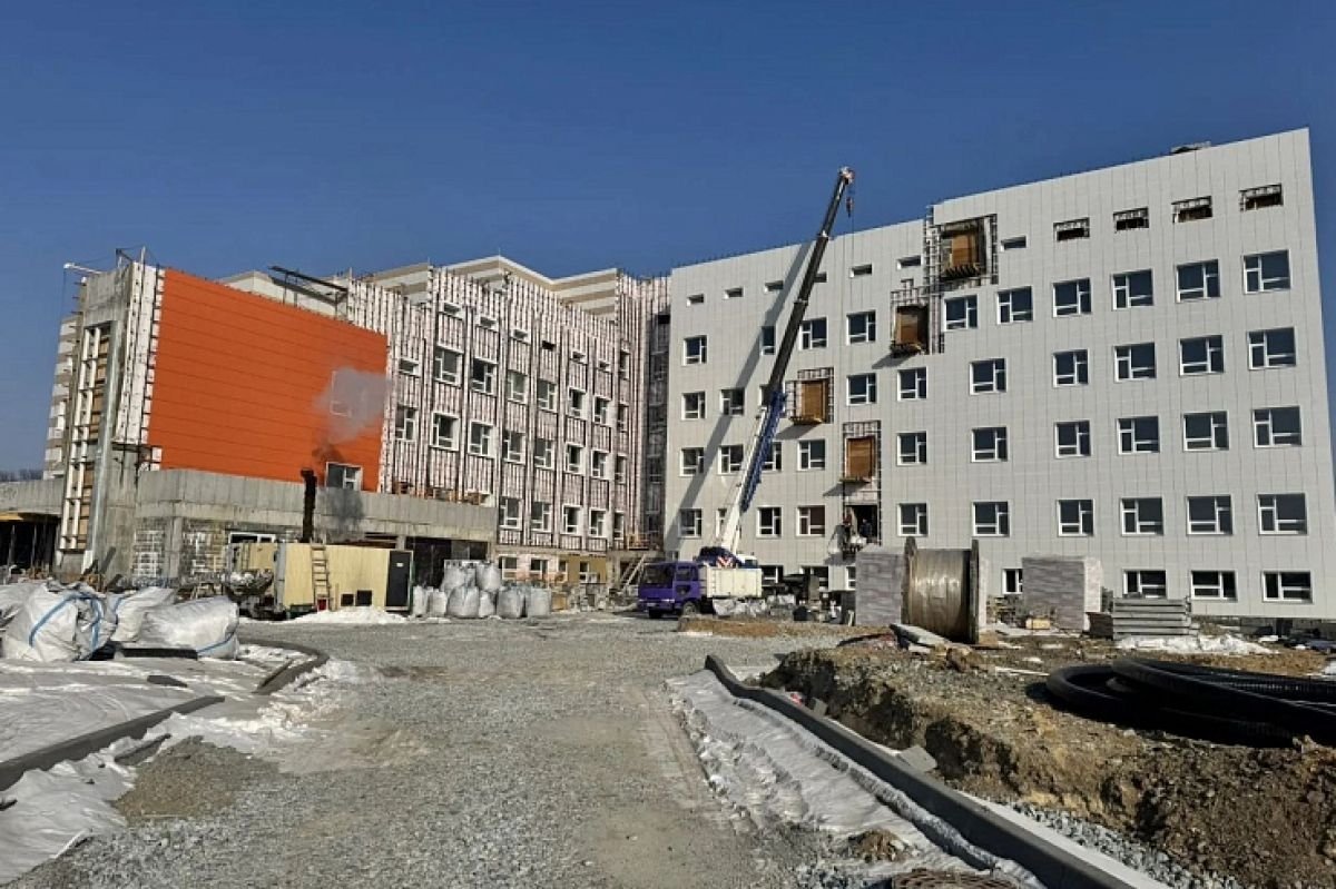 Больничный комплекс с круглосуточным стационаром строится в Надеждинском округе Министерство строительства Приморского края