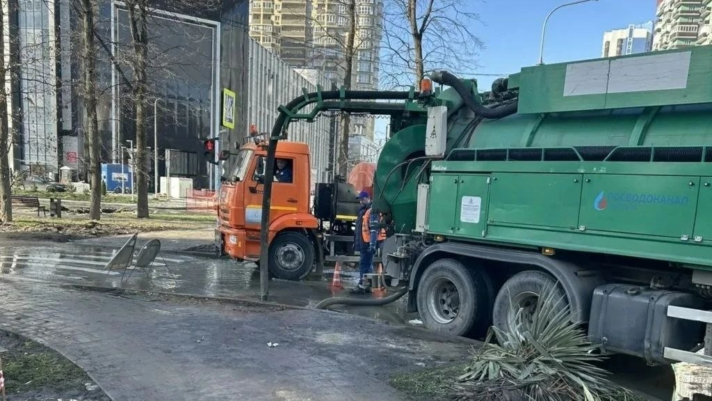 Росводоканал извлек на месте крупного засора в Краснодаре 4 кубометра отходов Росводоканал Краснодар