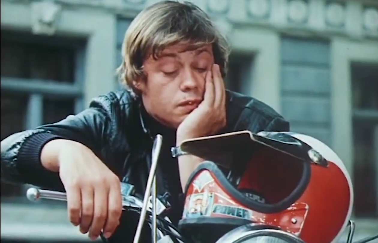 Актер Николай Карачинцов скриншот кадра из фильма &quotПриключения электроника&quot (0+)