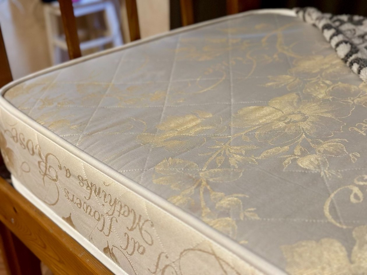 Перед сменой постельного белья насыпьте 2 ложки на матрас: исчезнут пятна и мерзкий запах ИА Stavropol.Media