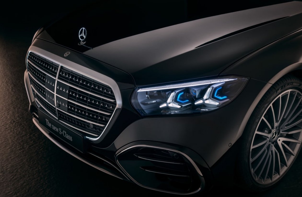 Флагман Mercedes-Benz S-Class получил &quotшикарный&quot апгрейд Mercedes-Benz