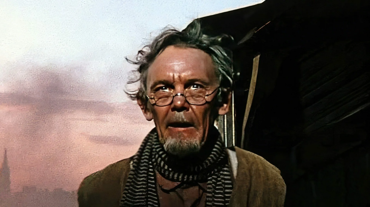 Разведчик, отчисленный студент и гений комедии: малоизвестные факты о Леониде Гайдае Кадр из фильма (6+)