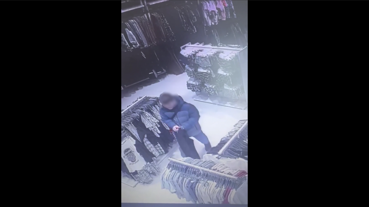 В Улан-Удэ задержали парня за кражу брюк из магазина МВД по Бурятии