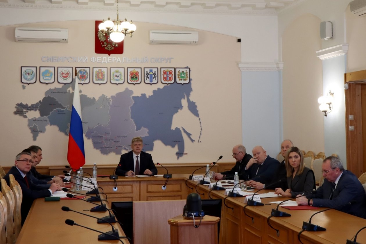 Меры по противодействию информационным угрозам обсудили в аппарате полпреда правительство Иркутской области