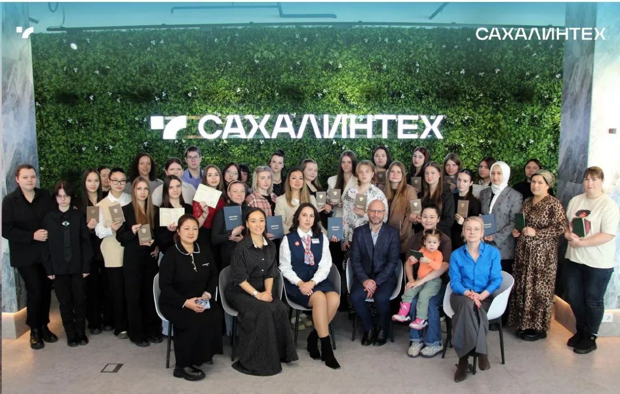 Еще 115 человек освоили профессию няни на Сахалине пресс-служба министерства образования Сахалинской области