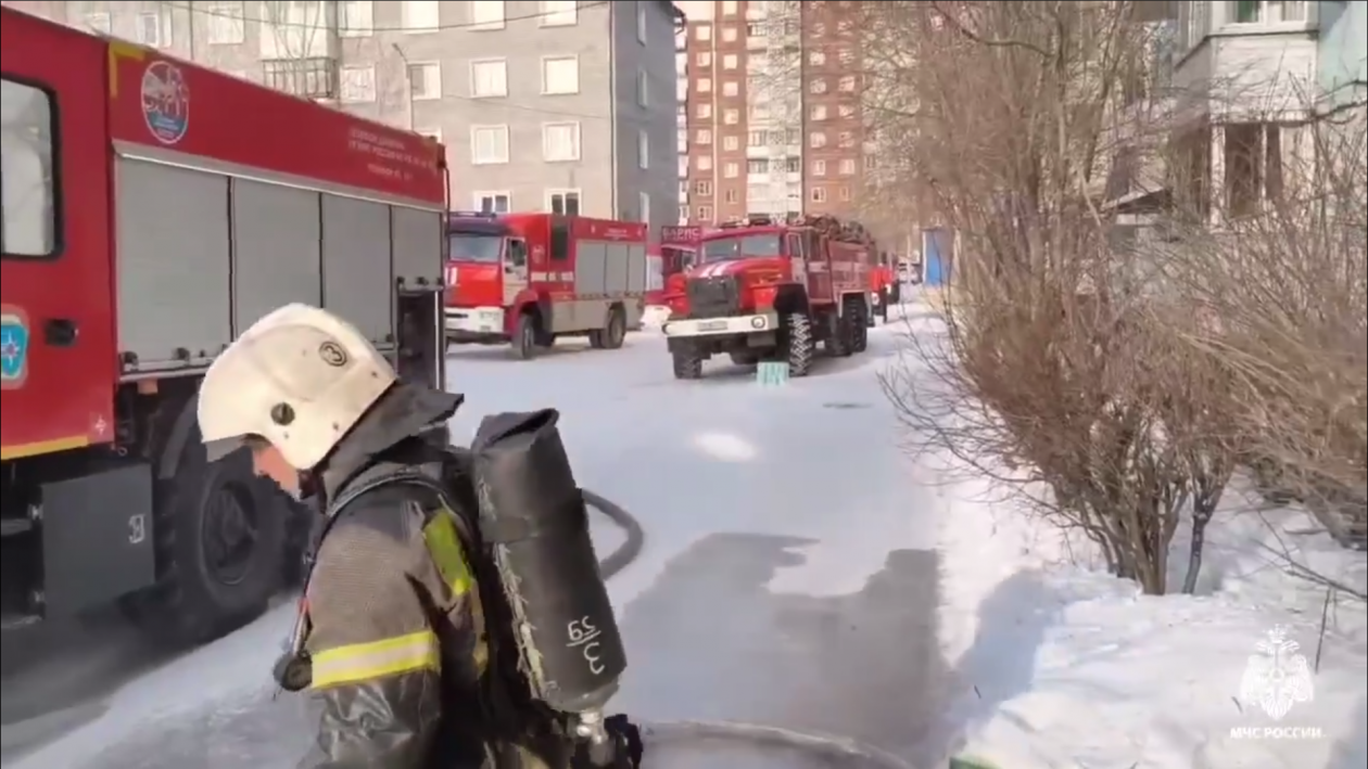 В Улан-Удэ на пожаре погиб человек МЧС по Бурятии