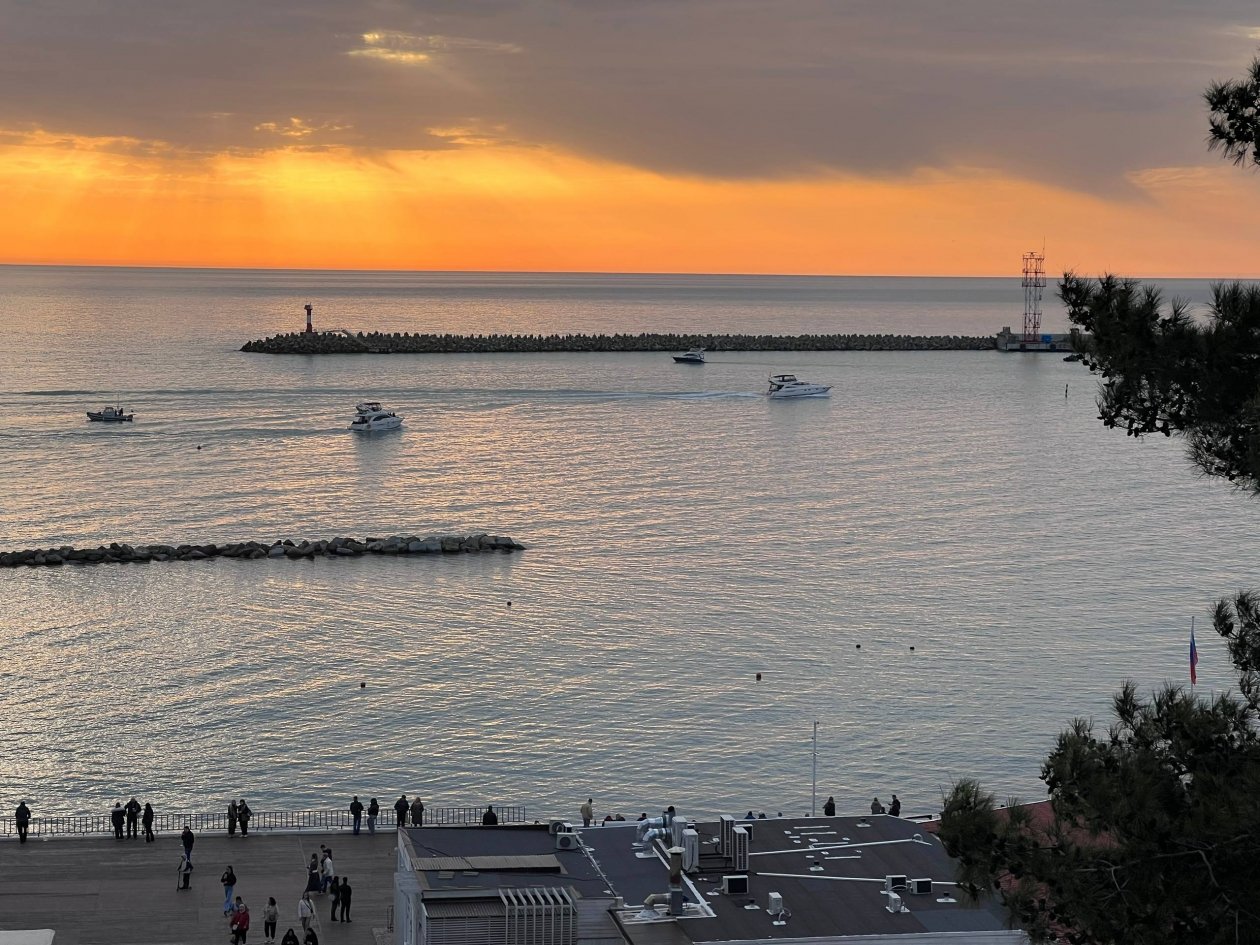 Спрос на отдых за рубежом растет в ущерб Сочи и другим курортам РФ Валерия Годовникова