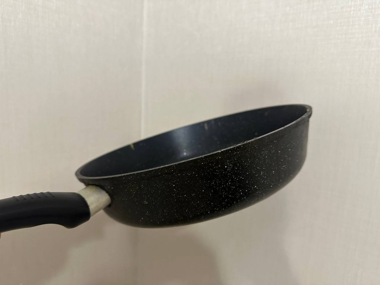 Посуда на моей кухне ослепительно сияет: жир и нагар отваливаются сами собой — ресторанный трюк ИА SevastopolMedia.ru