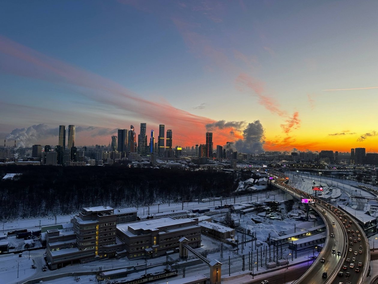 Огненный закат в Москве ИА StolicaMedia
