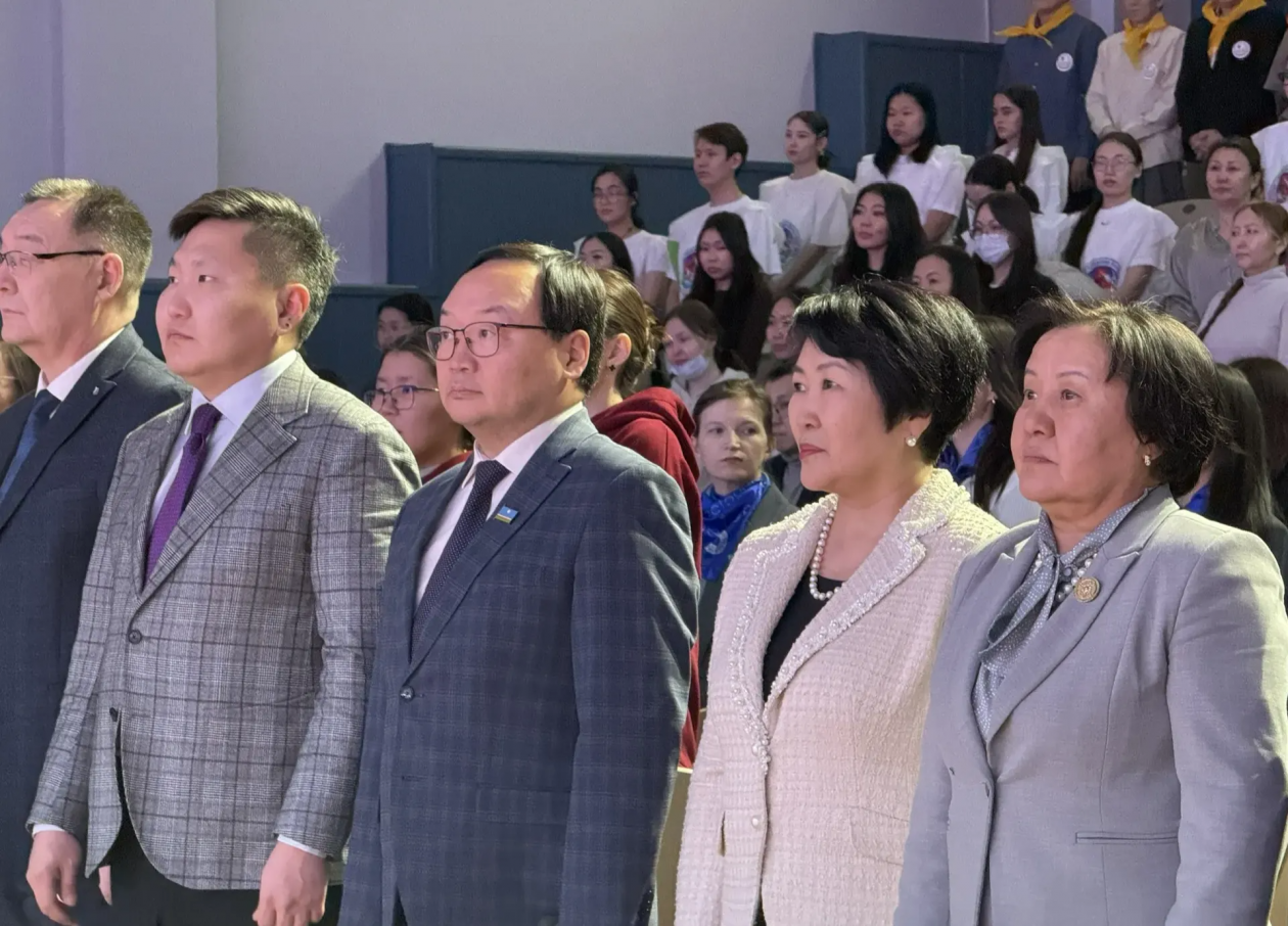 Более тысячи молодых медицинских специалистов приступили к работе в Якутии  пресс-служба главы и правительства РС (Я)