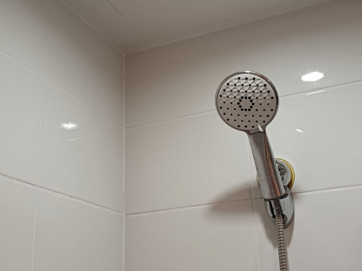 Разводим 1:2 — и на губку: швы и плитка как после ремонта, аптечное средство &quotвылечит&quot от ржавчины и плесени ИА SevastopolMedia.ru