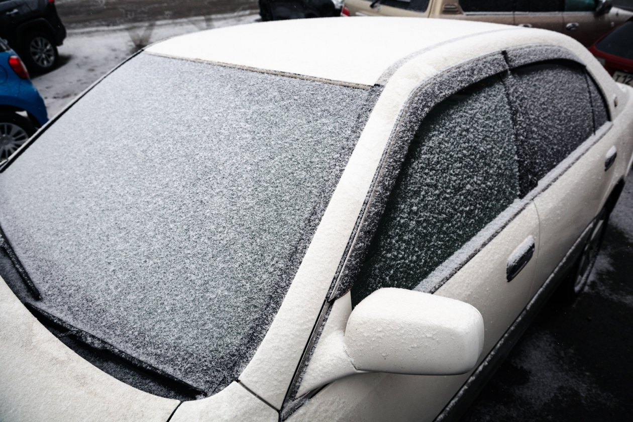 Осторожно, сосульки! Кто заплатит, если они пробьют крышу автомобиля Евгений  Кулешов, ИА PrimaMedia.ru