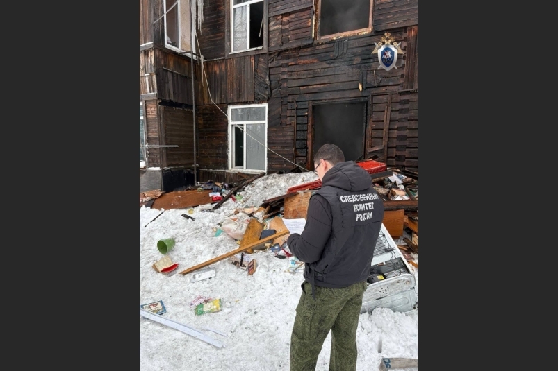 Кадры с места смертельного пожара в Елизове СУ СК России по Камчатскому краю