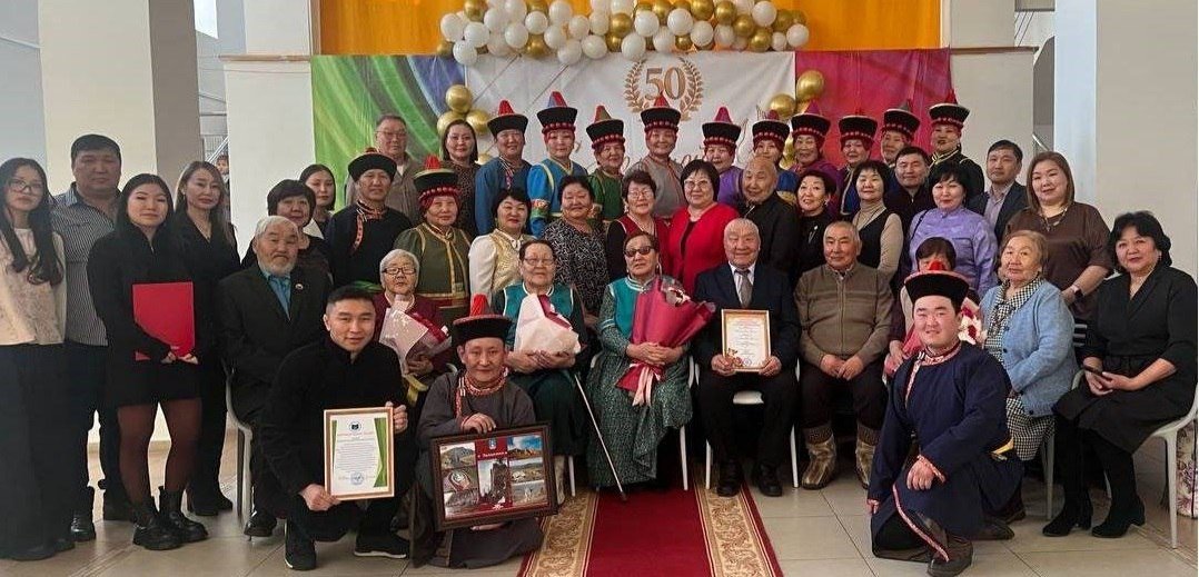 Чету из Бурятии поздравили с золотой свадьбой министерство социальной защиты Бурятии