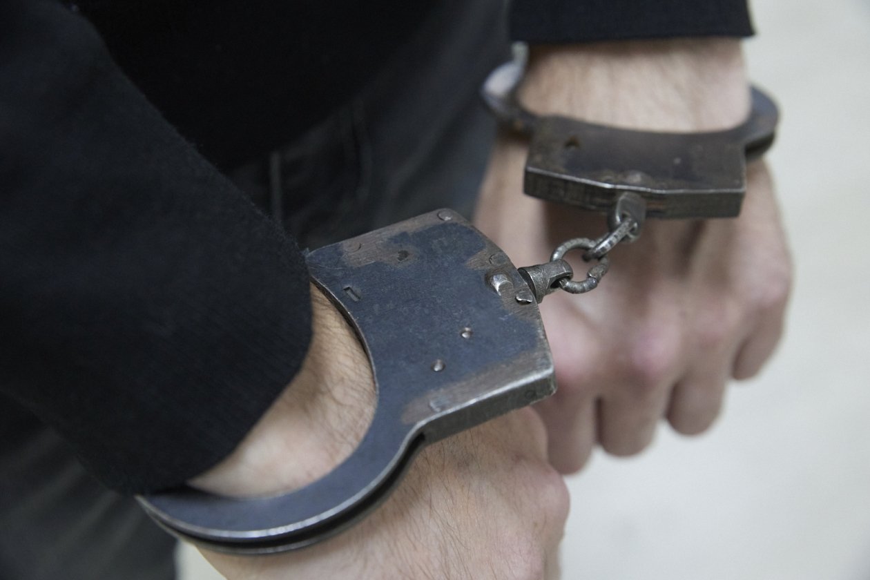 задержание, наручники Дмитрий Осипчук, ИА PrimaMedia