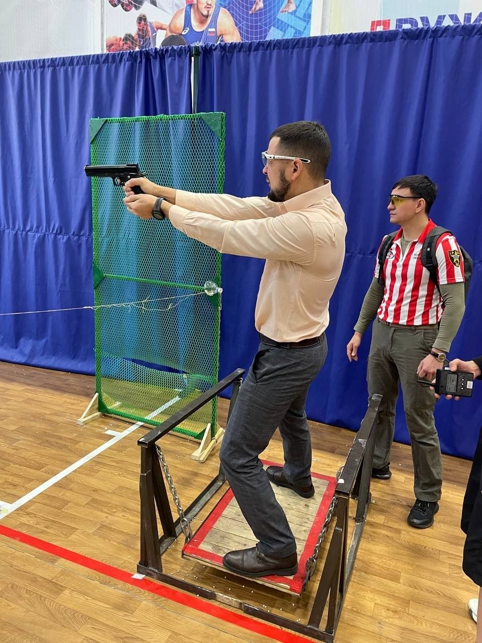 Министр спорта Бурятии взял в руки пистолет министерство спорта Бурятии