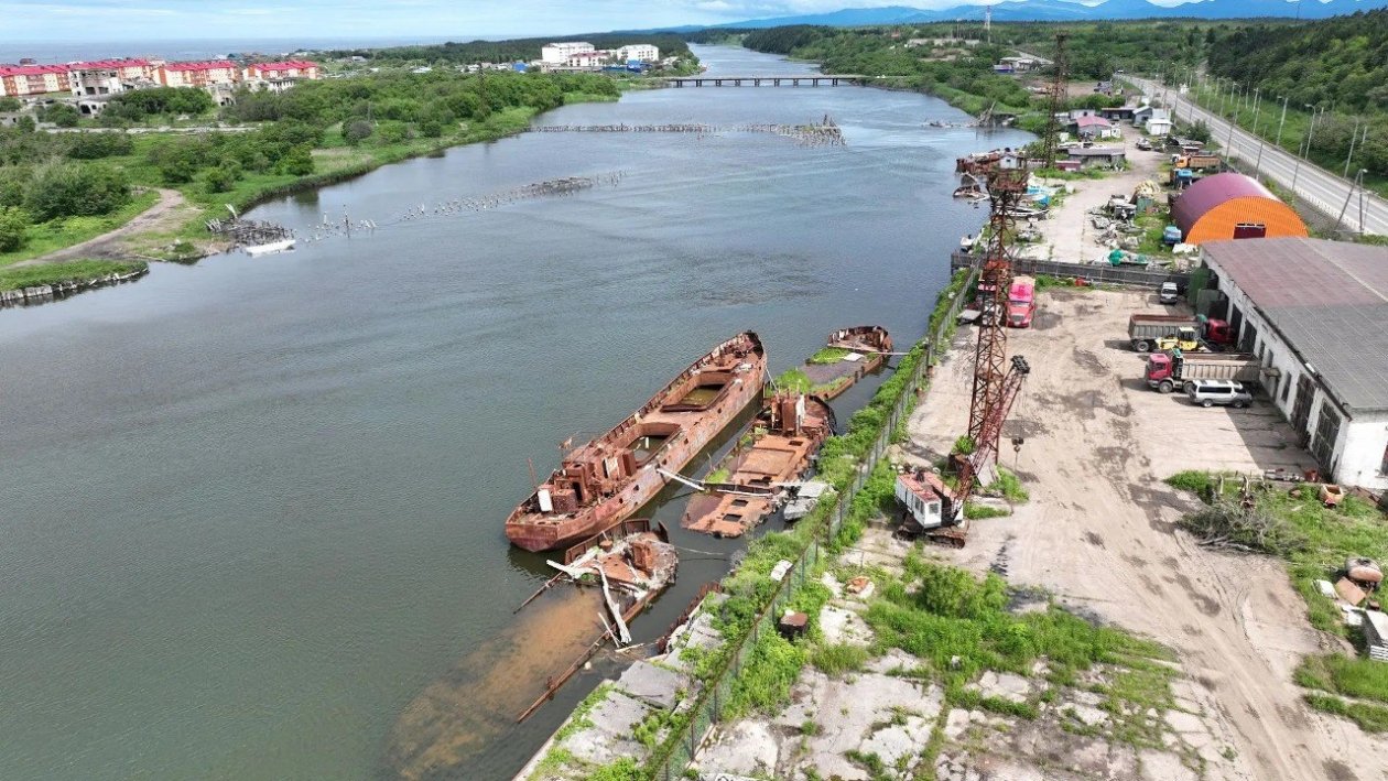 Из акватории Красногорска в этом году удалят девять затонувших судов пресс-служба минтранса Сахалинской области