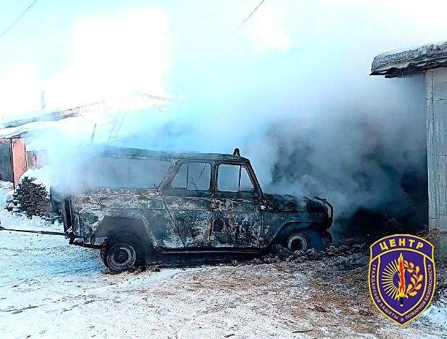 В Февральске &quotжертвами&quot пожара стали УАЗ, мопед и снегоход Амурский центр ГЗ и ПБ