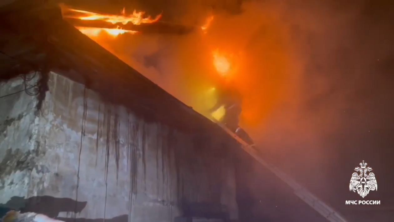 На пожаре в центре Улан-Удэ обнаружен погибший мужчина МЧС по Бурятии