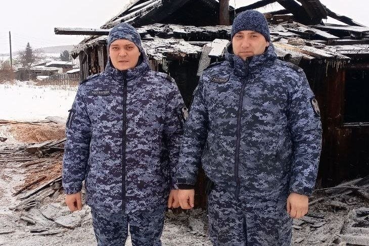 Росгвардейцы спасли женщину с тремя детьми  на пожаре в Куйтунском районе Служба государственного экологического надзора Иркутской области