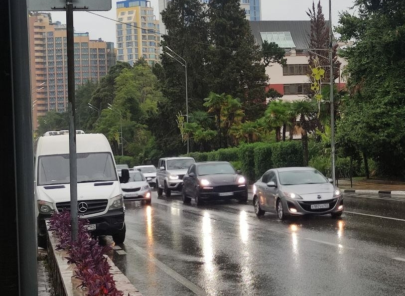 Погодный коллапс в Сочи за сутки принесет треть месячной нормы осадков Юлия Кучинина