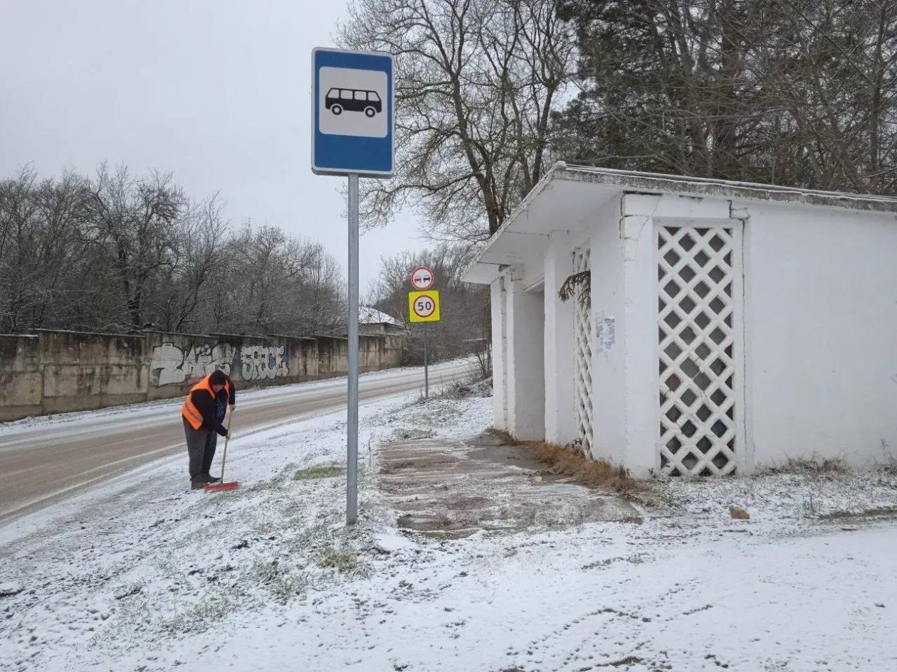 Город очищают от снега Соцсети Павла Иено