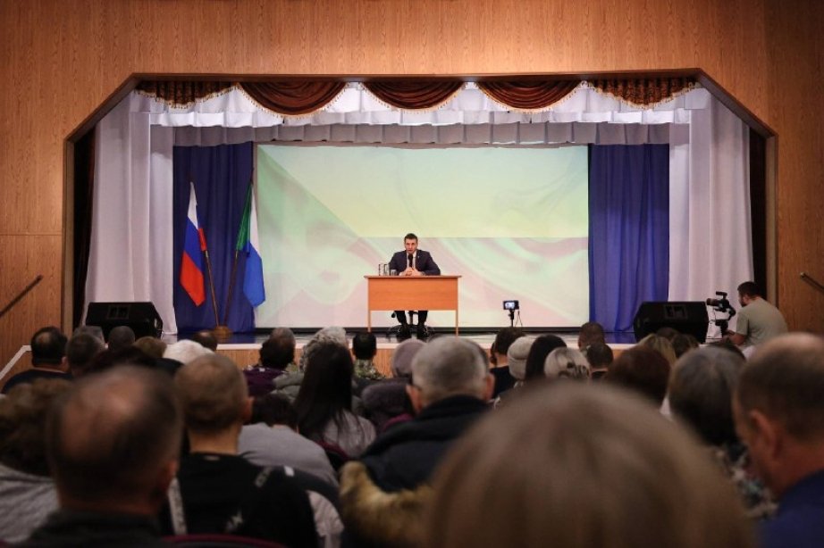 Дмитрий Демешин встретился с населением Ульчского района для обсуждения наболевших вопросов Антон Шевченко