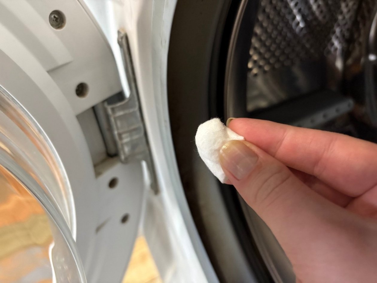 1 ватный шарик в барабан - стиралка как в завода: плесени и вони след простыл ИА Stavropol.Media