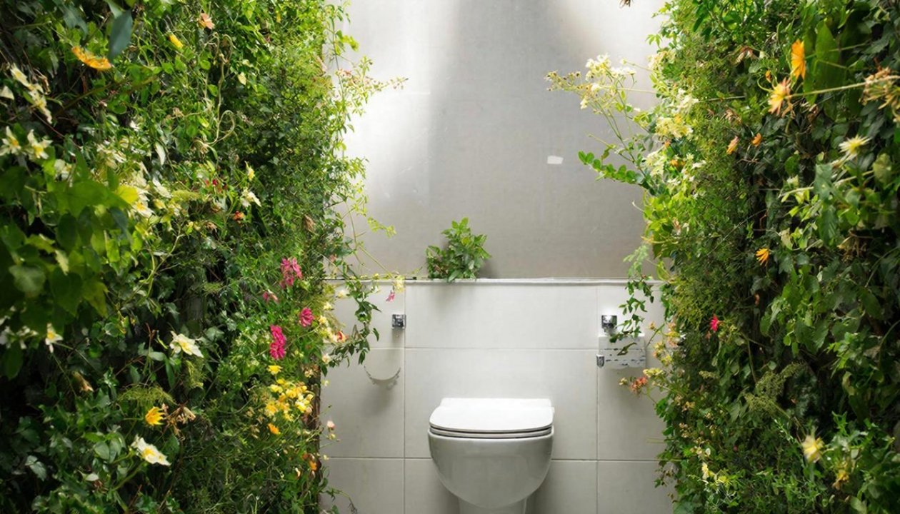 В туалете как в цветочном саду - 1 спичка заменит дорогой освежитель ИИ GigaChat (18+)