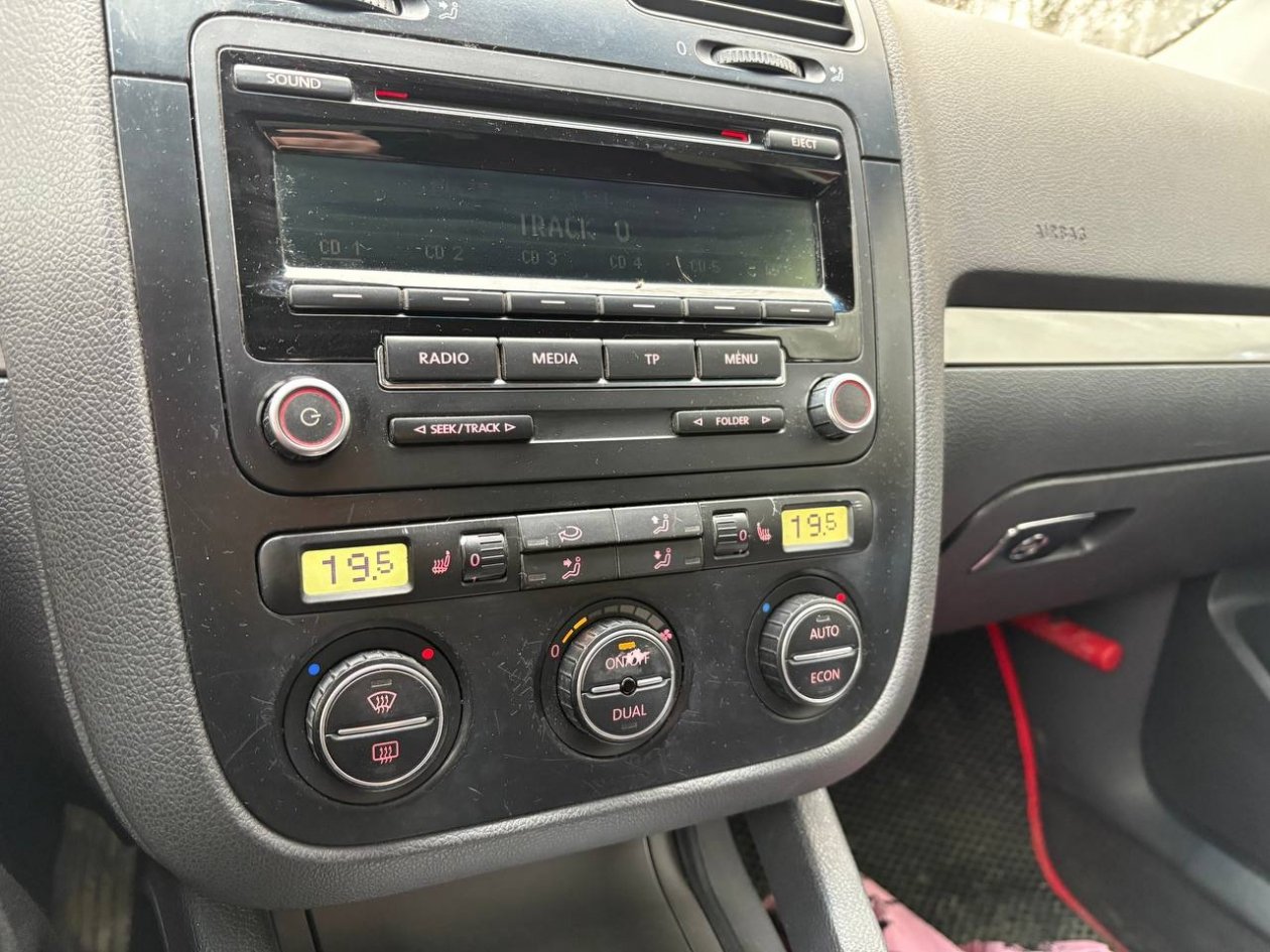 Лобовое сразу треснет, если так прогревать авто в мороз - роковая ошибка ИА KrasnodarMedia