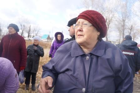 Жители о. Комсомольский вышли на митинг с требованием узаконить их дома в Улан-Удэ, Фото с места события собственное