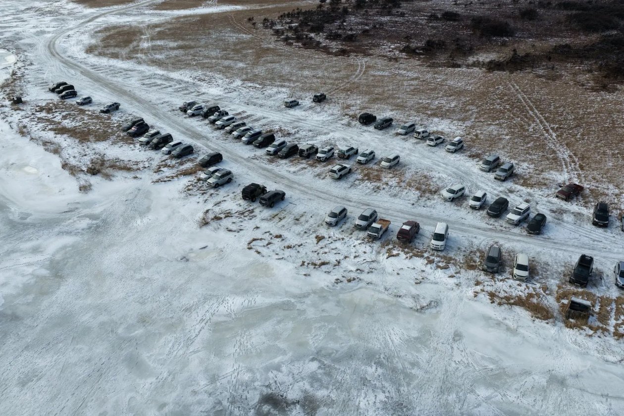 БПЛА помогли найти автомобилистов-нарушителей на берегу озера Буссе пресс-служба Агентства лесного и охотничьего хозяйства Сахалинской области