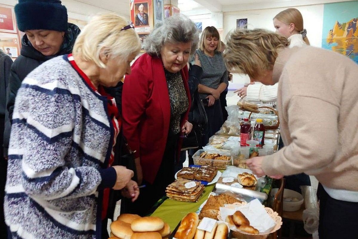 Первичка ЕР и организация &quotТополёк&quot провели в Иркутске благотворительную ярмарку Иркутская общественная организация &quotТополёк&quot